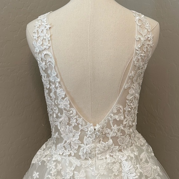 NEW ALYCE PARIS SZ 14 WHITE ILLUSION SLEEVELESS BEADED TULLE FORMAL BALLGOWN - Picture 4 of 16